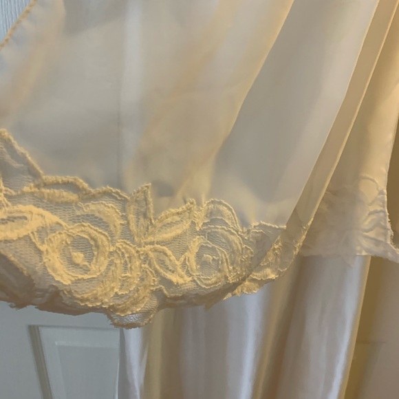 Aurora borealis gown - Picture 6 of 11